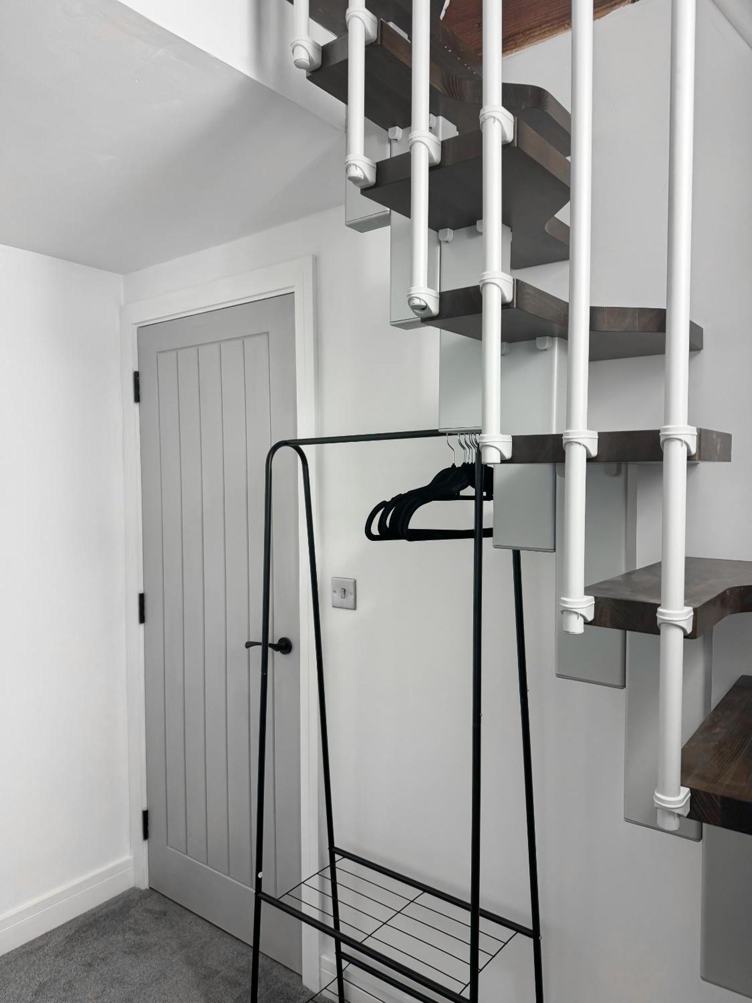 Central Hull Apartments Кингстън ъпон Хъл Стая снимка