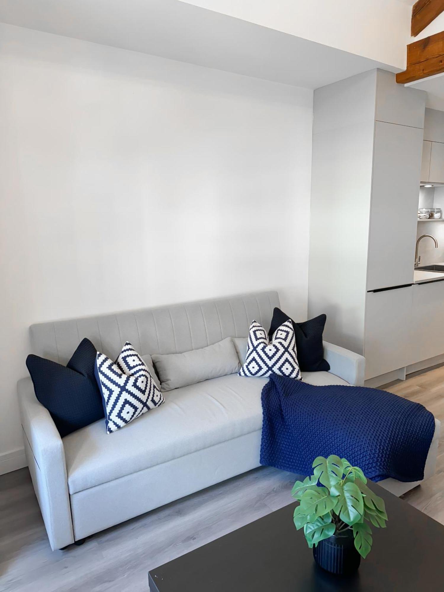 Central Hull Apartments Кингстън ъпон Хъл Стая снимка