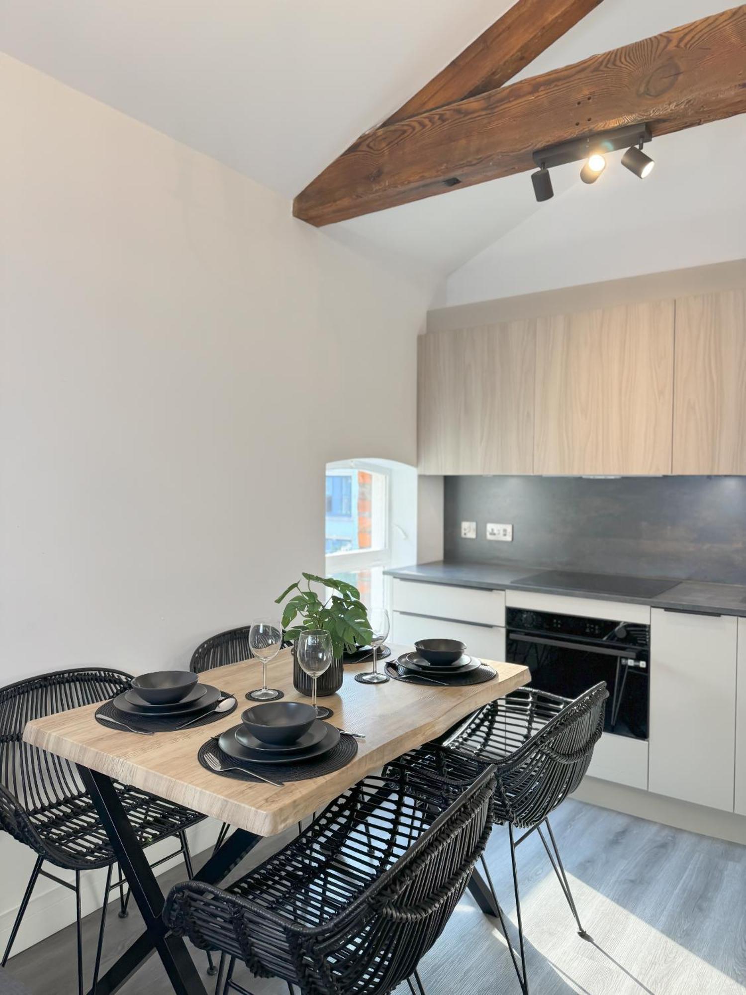 Central Hull Apartments Кингстън ъпон Хъл Стая снимка