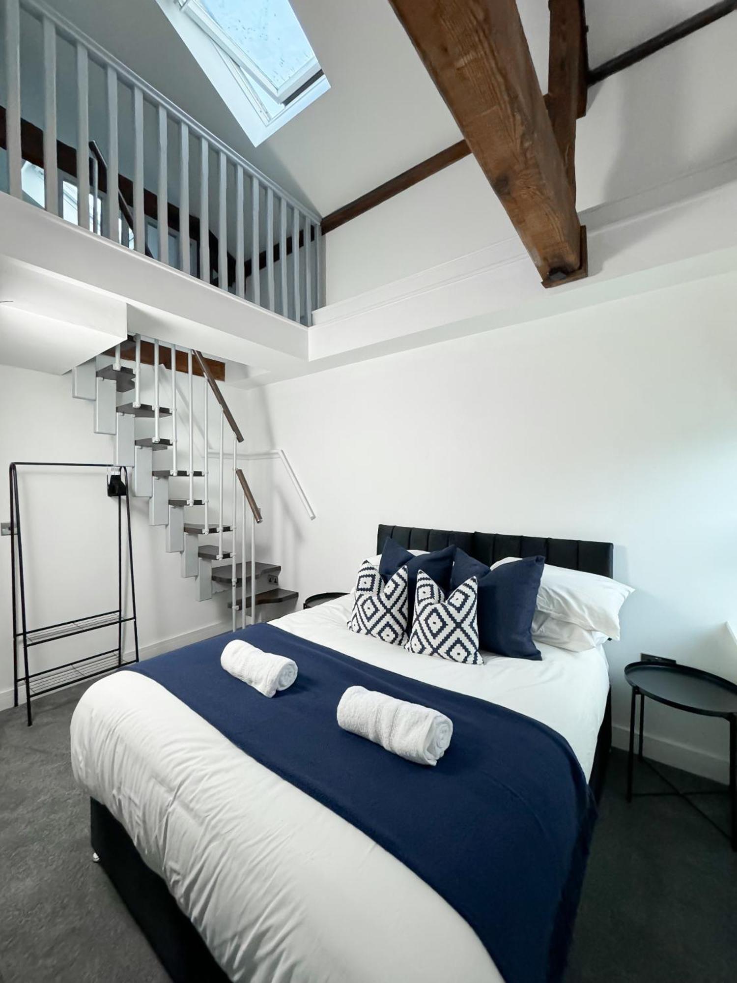 Central Hull Apartments Кингстън ъпон Хъл Стая снимка